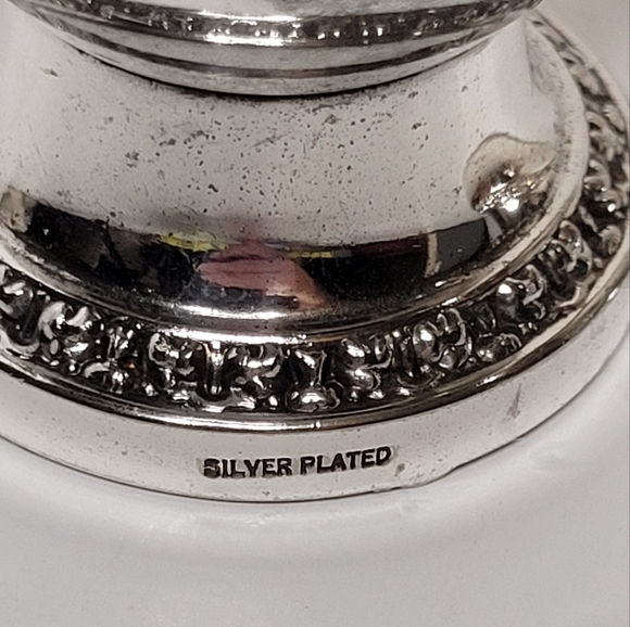 Two Ianthe Silverplate Vintage Mustard Pots w Blue Inserts Floral Design England - Picture 2 of 10